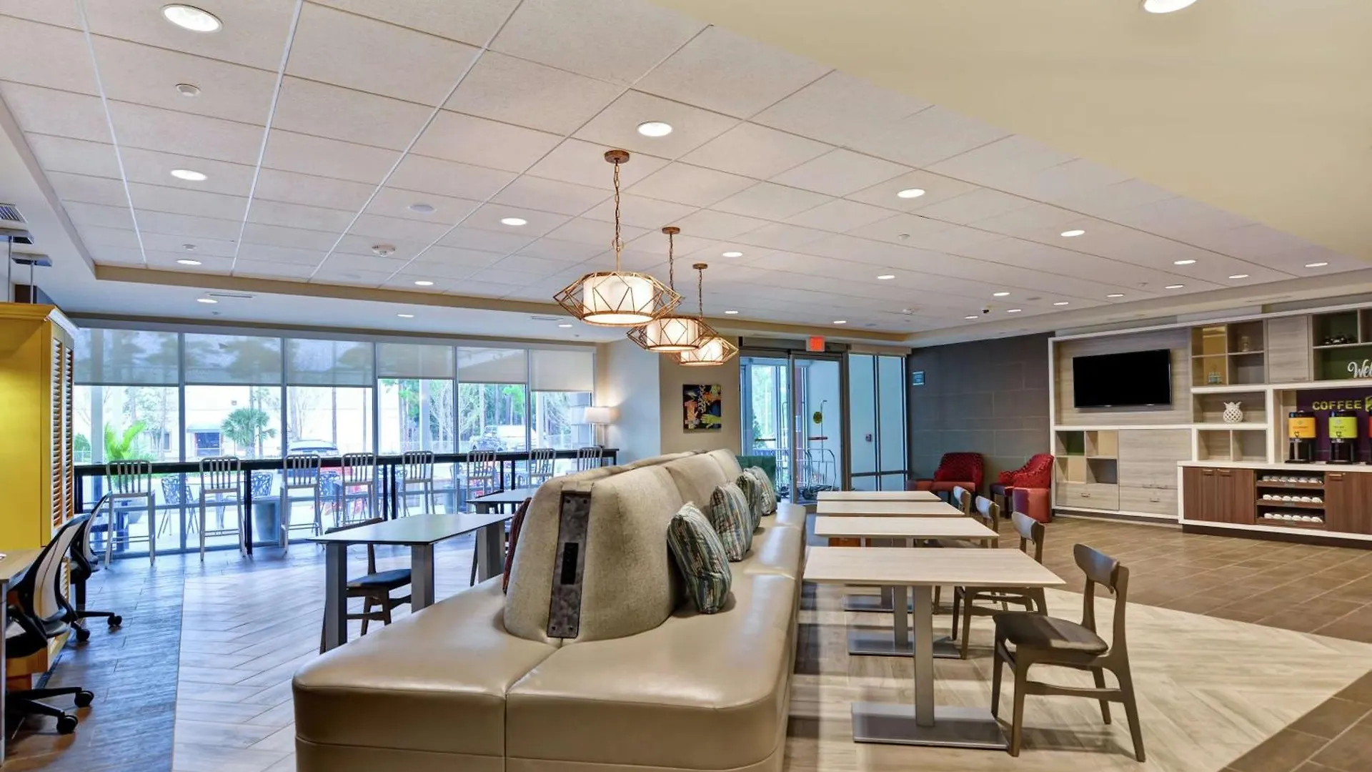 Home2 Suites By Hilton Daytona Beach Speedway Hotel